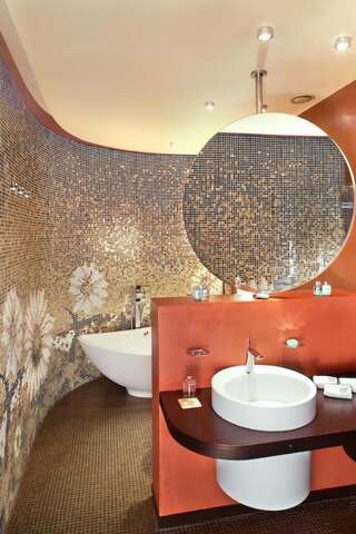 Отель Бутик Отель Ле Фльор София Роскошный двухместный номер с 1 кроватью-11